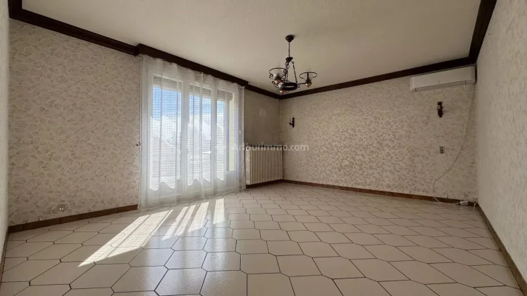 Spacious 5-Bedroom House in Grand with Air Conditioning photo 5