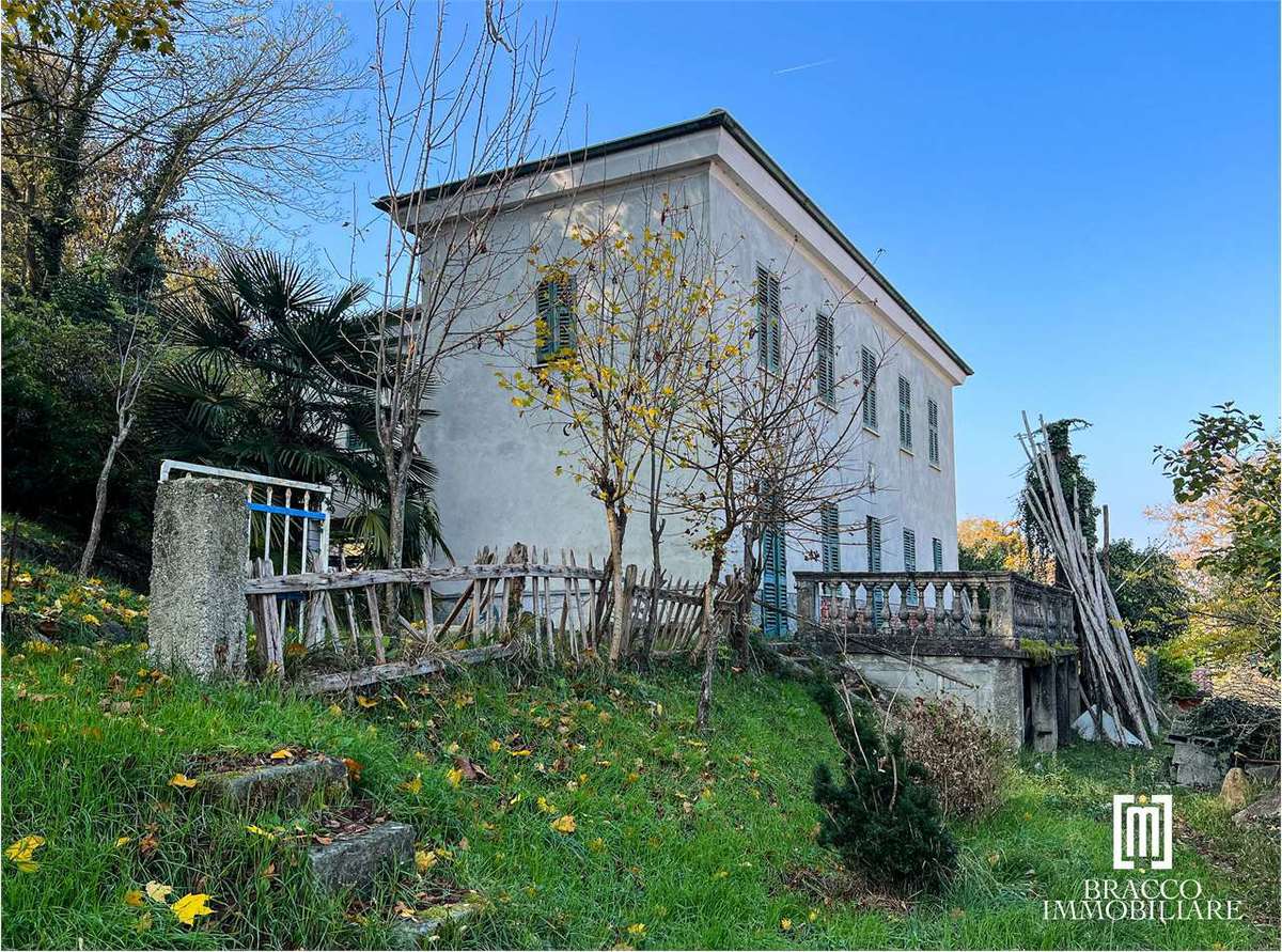 Property in Cairo Montenotte photo 2