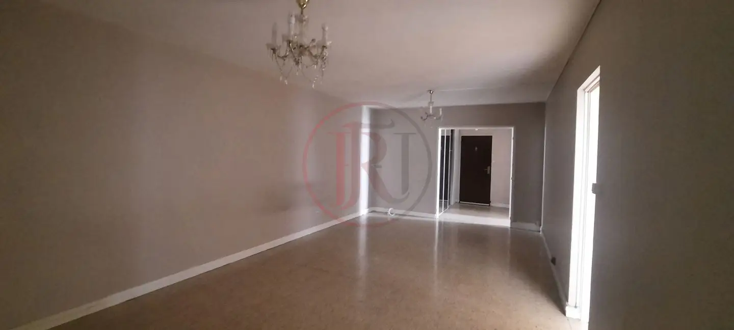 Apartment for sale in Nîmes — 3 bedrooms, 88 m²