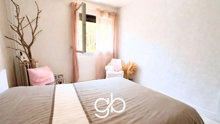 Bright 4-Room Apartment with Balcony and Cellar in Montpellier City Center photo 5
