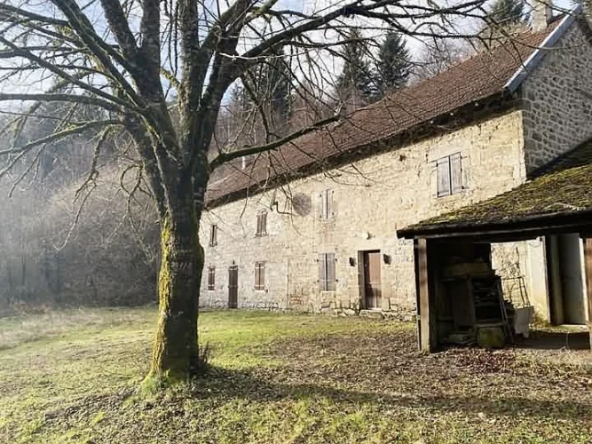 Detached Stone and Tiled Property(South Facing;151 sqm), Situated in a Rural Spot in a Peaceful