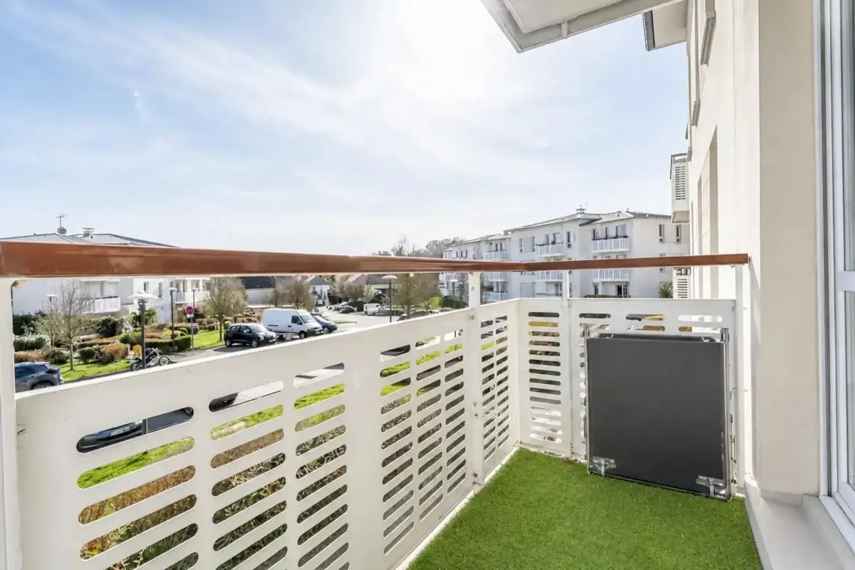 Apartment for sale in Ecquevilly — 2 bedrooms, 64 m² photo 4