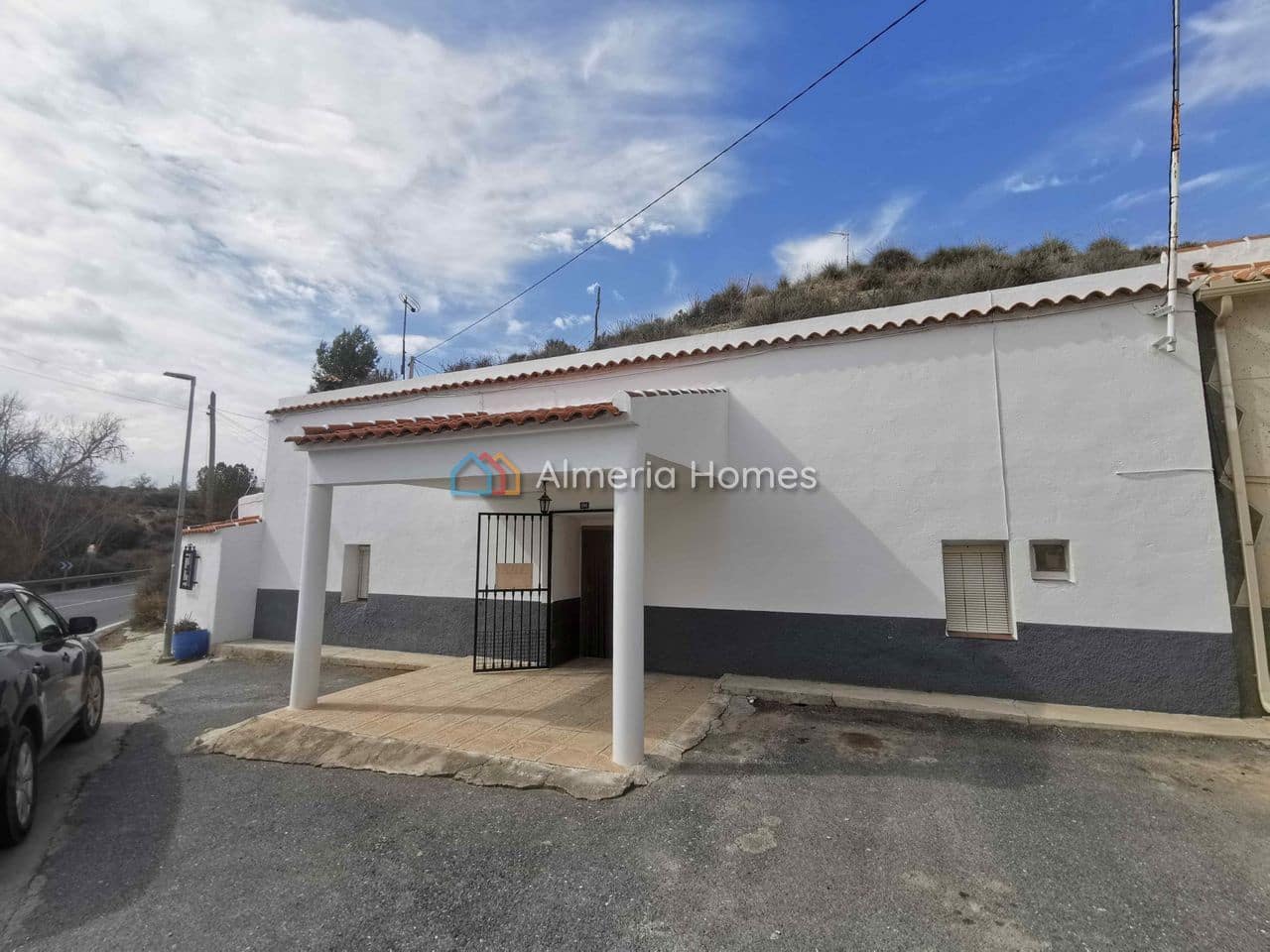 Cave House for sale in Benamaurel, Granada