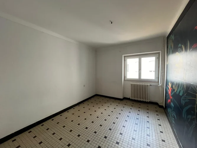 Limoux Town Center - 4-Bedroom House with Double Garage and photo 5