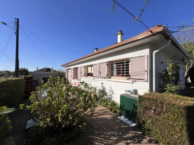 Single-Story House photo 2