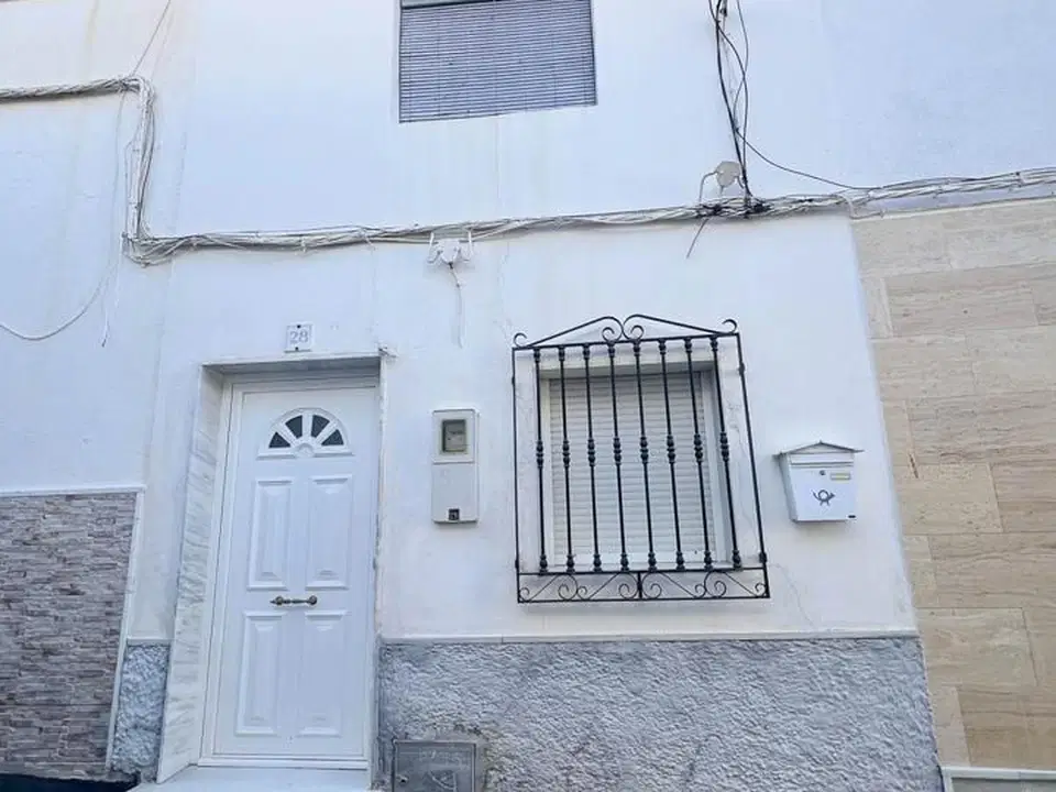 Town house in Fines, Almeria province