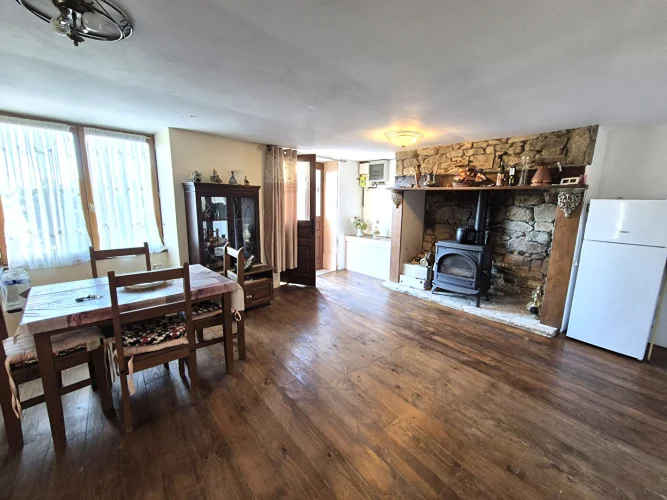 Correze. Treignac. Stone House with 2 Bedrooms. Fabulous View. photo 4