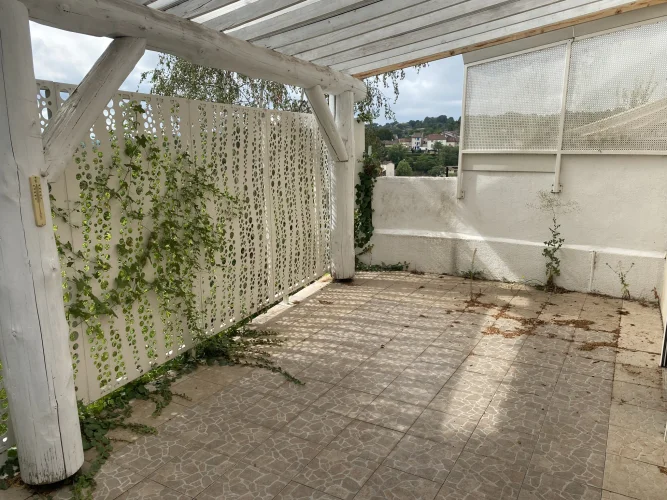 Renovated House with Garage, Terrace and Garden photo 5