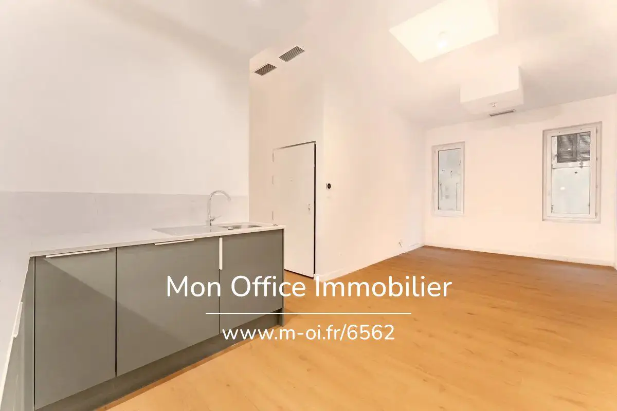Apartment for sale in La Ciotat — 2 bedrooms, 53 m² photo 3