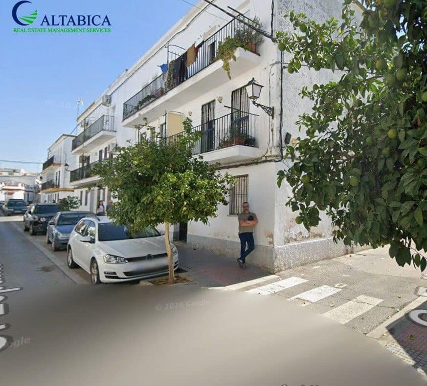 Flat for sale in Lora del Río, Seville photo 4