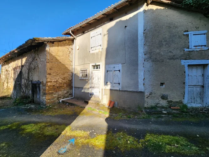 Rustic Village House in Champagnac-la-Rivière