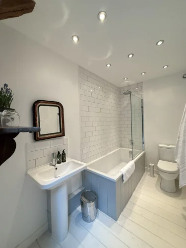 Huge Renovated, Historic and Adaptable Building in the Centre of Chateauponsac photo 4