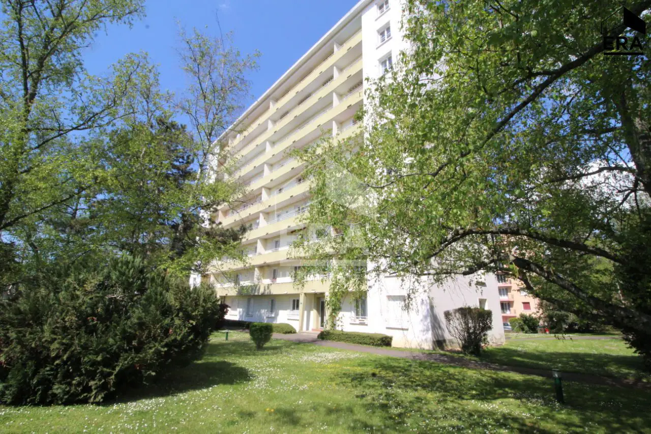 Apartment for sale in Nevers — 2 bedrooms, 70 m²
