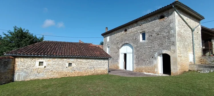 Stone Village House to Refresh photo 2