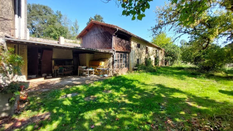 Property on 1.3 Hectares, Near Aurignac. photo 2