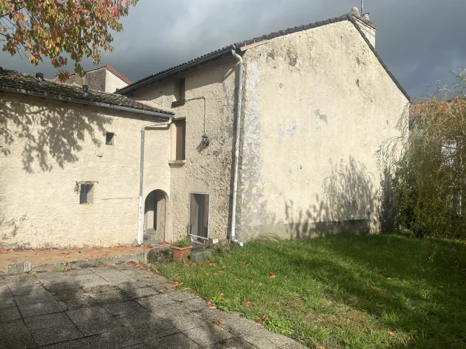 Renovated House with Garden photo 2