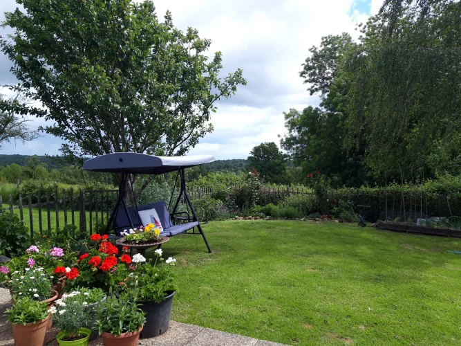 Pretty 3 Bedroom Cottage with Outstanding Views photo 2
