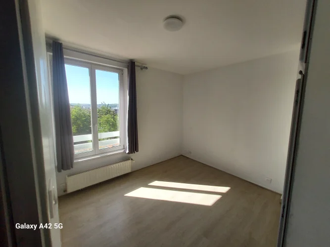 Charmindg 3-Bedroom House with Private South-Facing Garden in Boulogne Sur Mer photo 5