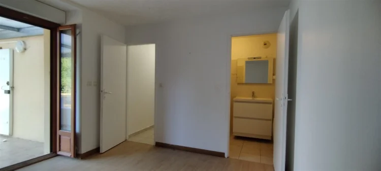 Renovated Character Home with Large Garden in Bazens photo 3
