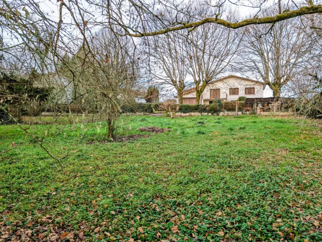 In a Village, Detached House on Basement from 1967, 2 Garage photo 3