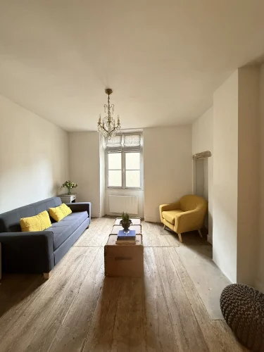 Renovated 3 Story House in the Centre of a Medieval Village photo 2