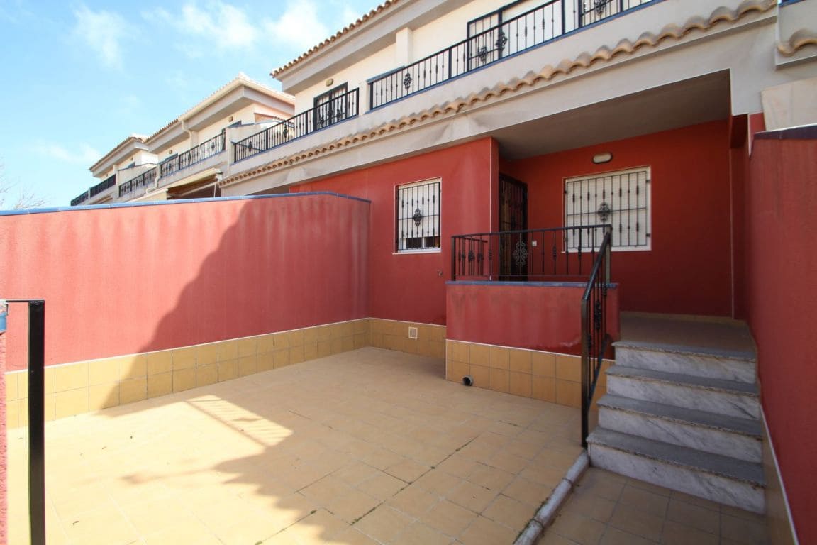 Terraced Villa for sale in Aguas Nuevas, Torrevieja, Alicante photo 2