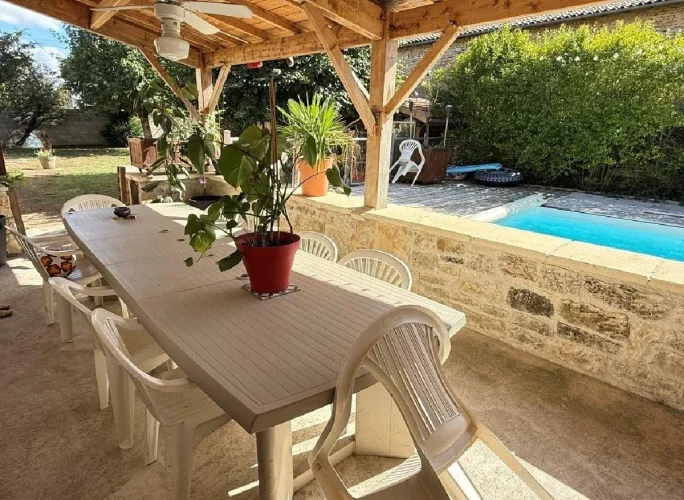 4 Bed House for Sale in Sauzé-Vaussais photo 5