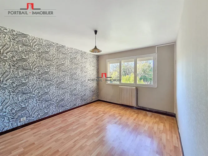 House for Sale in Carbon-Blanc photo 5