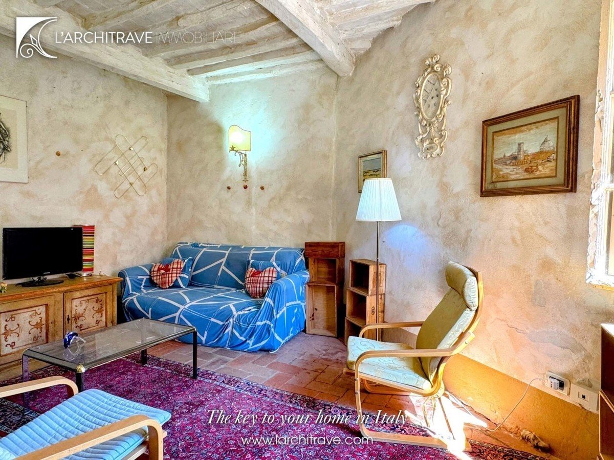 Property in Montopoli In Val D Arno photo 3