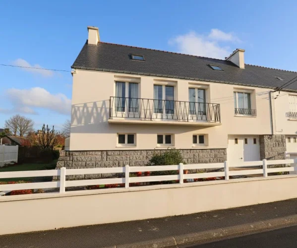 Carhaix, House Near Town Center