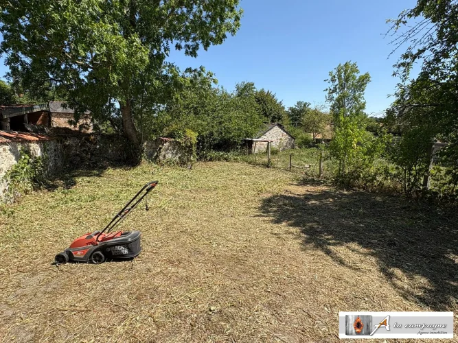 Property/Gîte Comprising Two Small Village Homes with a Garden and an Outbuilding photo 2