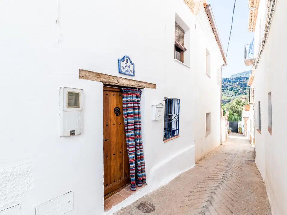 Village house in Albunuelas, Granada