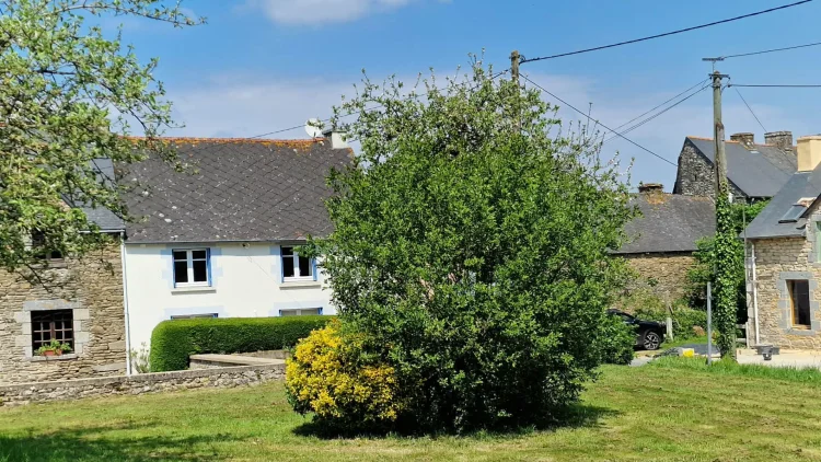 Cotes D'armor Charming 2 Bed Cottage on the Edge of Nature, with Gardens and Garage photo 2