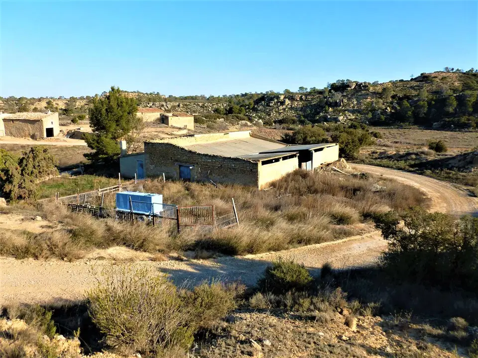 Country house in Maella, Zaragoza province