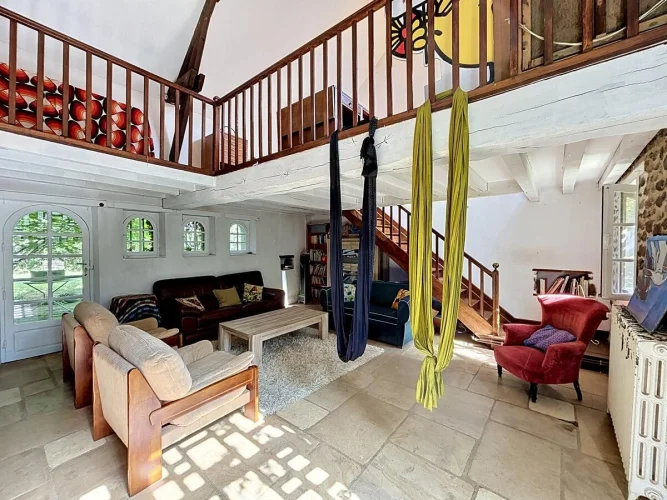 House with 6 Rooms photo 2