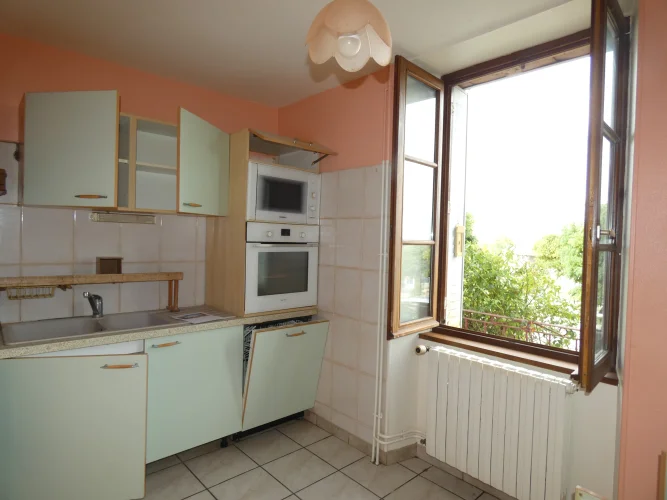 A Two Bedroom Village House with Half an Acre Land, Mains Drainage photo 2