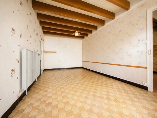 7 km from la Roche-Posay – House with 3 Bedrooms, Outbuilding, 2 Garages, and Garden photo 4