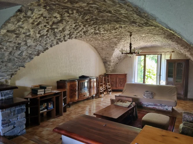 House with Land and Garage photo 4