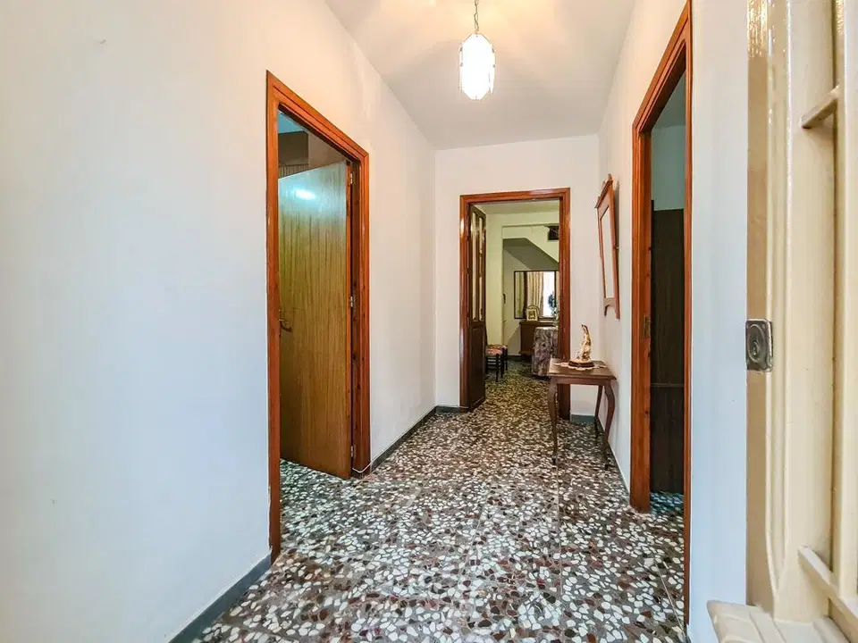 Vera Living Real Estate photo 5