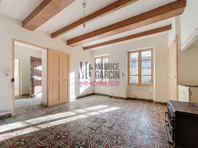 House - 110 m² photo 2
