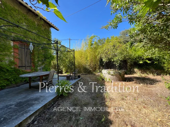 Céreste, Individual House with Charm and its Garden Near Village and Shops photo 2