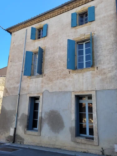 A Very Charming Village House Full of Character, Requiring Completion of Renovation Work, with 146 M2 of Living Space. photo 2
