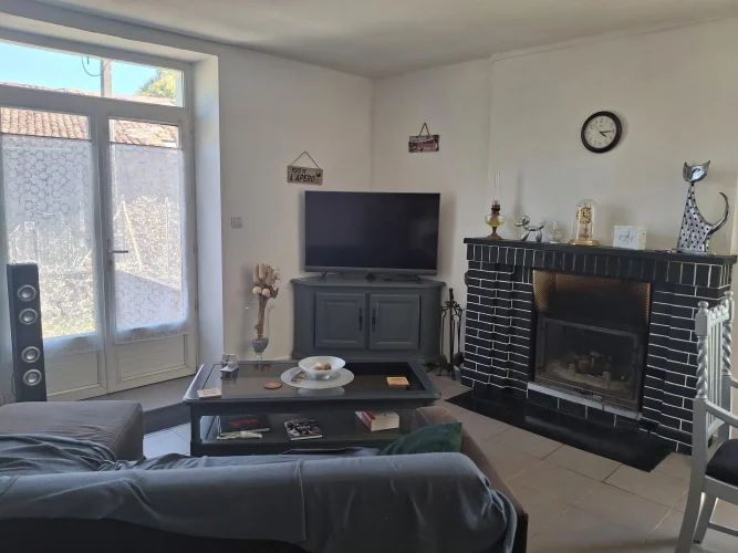 Family Home with Extensive Outbuildings and Land photo 4