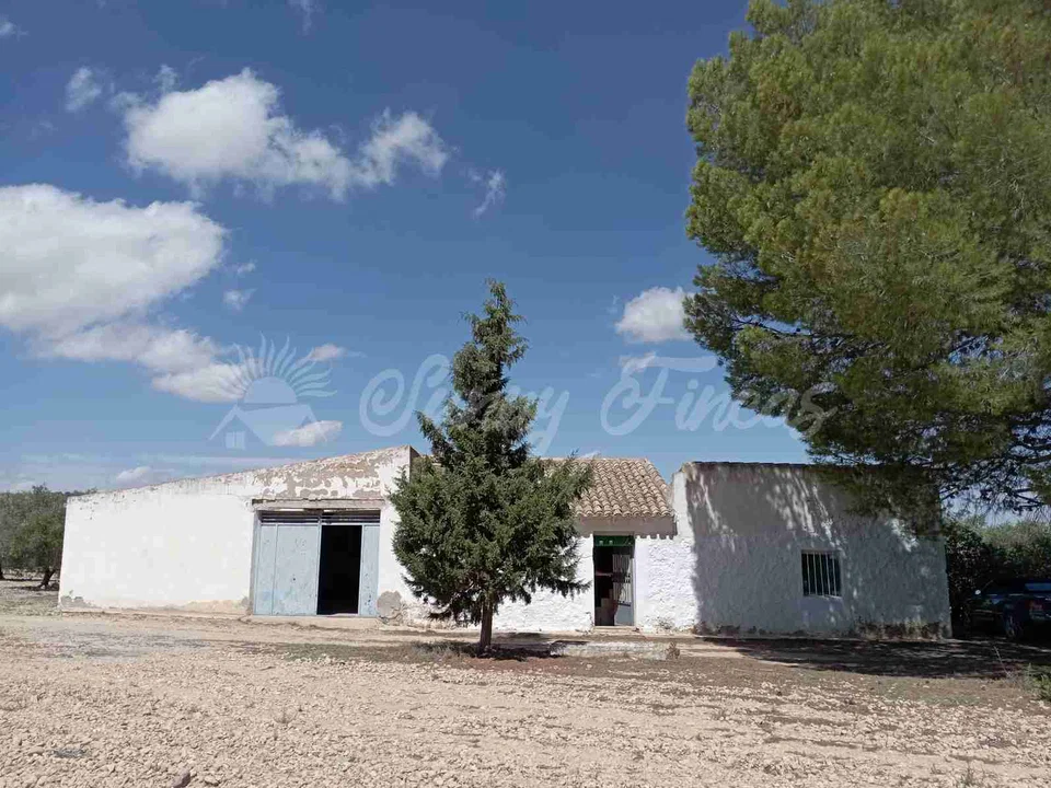 Country house in Yecla, Murcia province