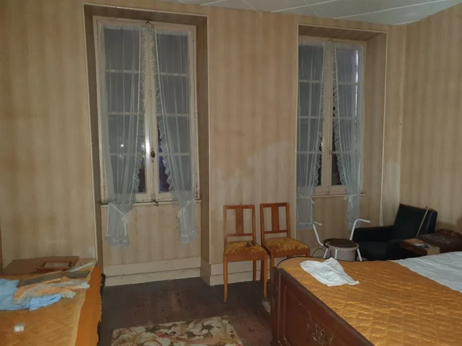 House to Renovate with Garden and Outbuildings photo 4