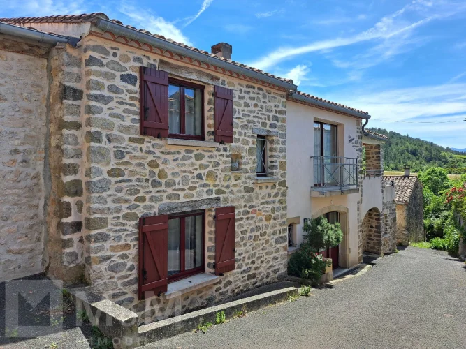 Magnificent Stone House, Combining Rustic Charm an