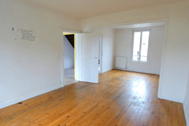 3 Bedroom House photo 4
