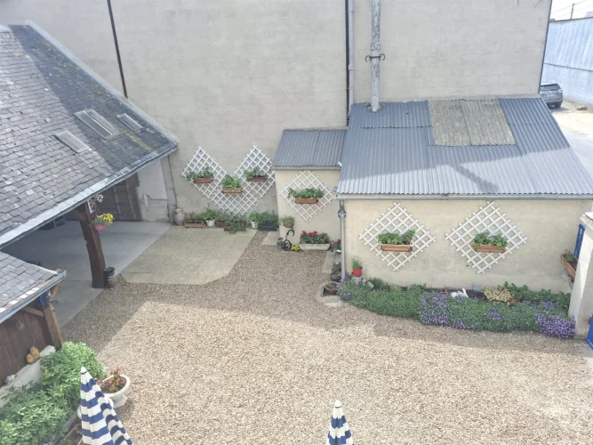Fully Furnished 137 m² Townhouse Ideally Located in the Heart of Allonnes, between Bourgueil and Saumur, Pro photo 3