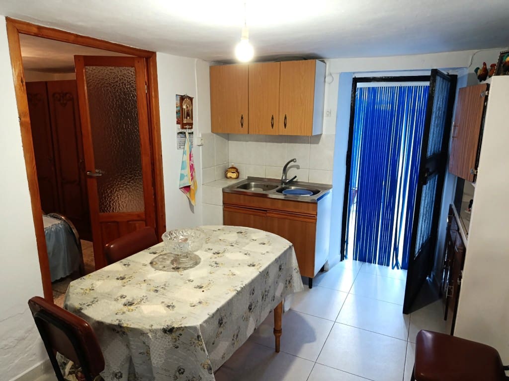 Townhouse for sale in Fuente-Tójar, Córdoba photo 4