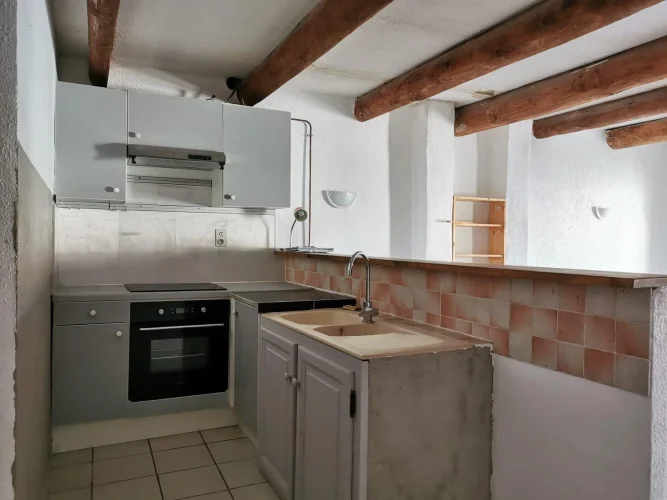 Aubenas – Town Centre – Two-Bedroom Duplex Apartment with Cellar and Attic Looking for an Apartment photo 4